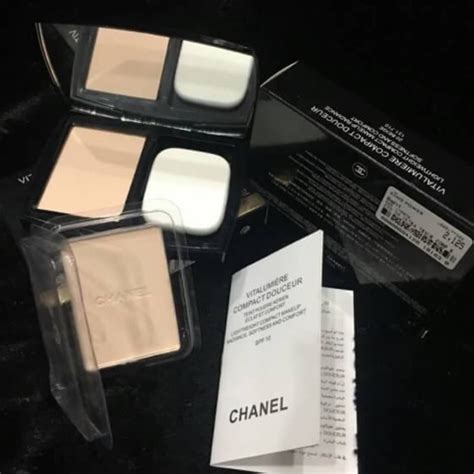 ตลับแป้งอะไรใส่แป้ง Chanel Vitalumiere Eclat ได้บ้างคะ 